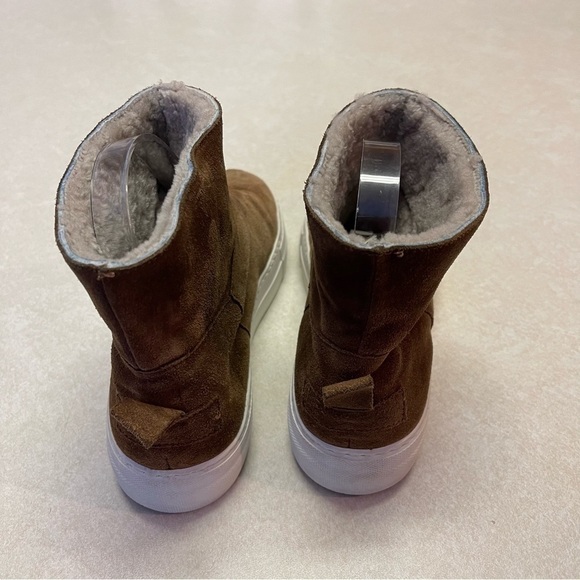 Boemos Fur Lined Suede Ankle Boots womens measures 9.1 inches inside sole 6.5-7 - Picture 8 of 9